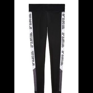 Victoria’s Secret Pink | Ultimate yoga legging.